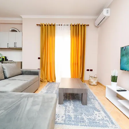 E&e Apartment's *
