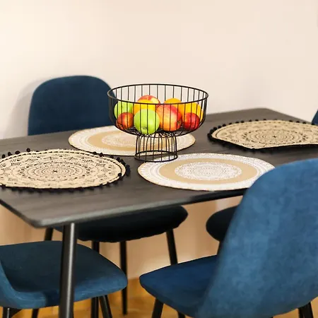 E&e Apartment's * Влёра