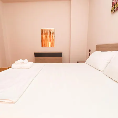 E&e Apartment's *